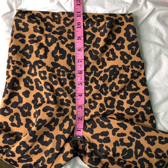 Beach Riot Sport Piper Leopard Print Legging - Picture 6 of 10